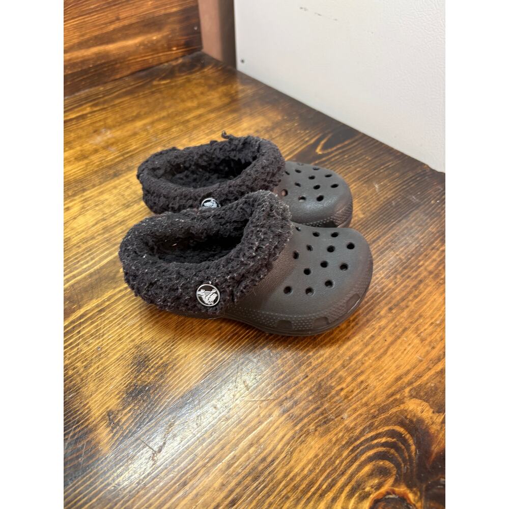 Crocs Black Fur Lined Clogs Size C6/7